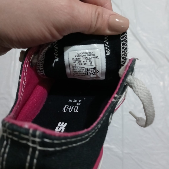 Girls Converse Size 12 - Picture 6 of 6